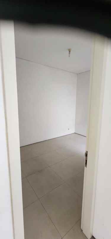 disewakan rumah jalan royal residence