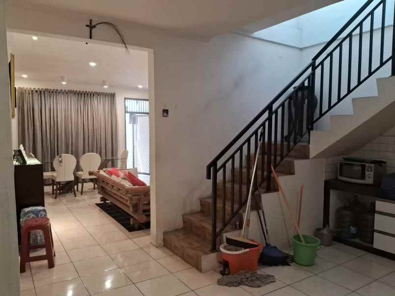 disewakan rumah jl banjarsari ii