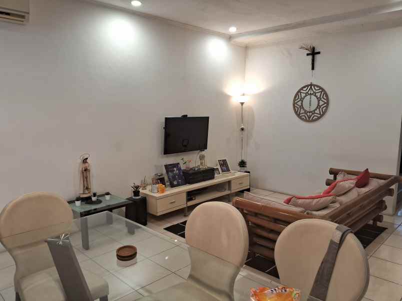 disewakan rumah jl banjarsari ii