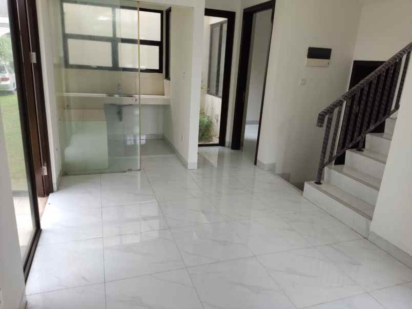 disewakan rumah lavon swan city cluster gracia