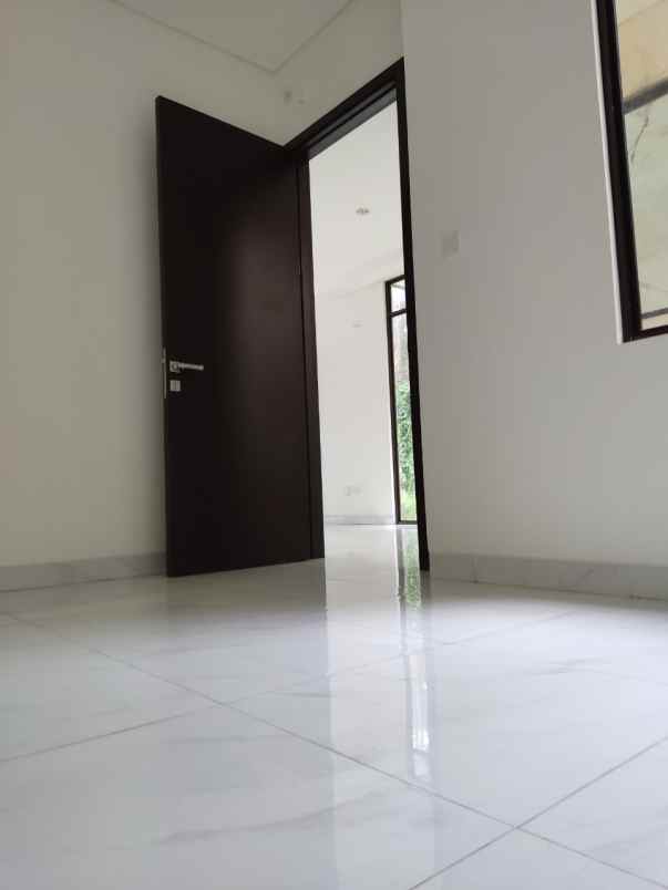 disewakan rumah lavon swan city cluster gracia