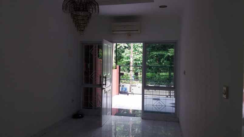 disewakan rumah taman pegangsaan