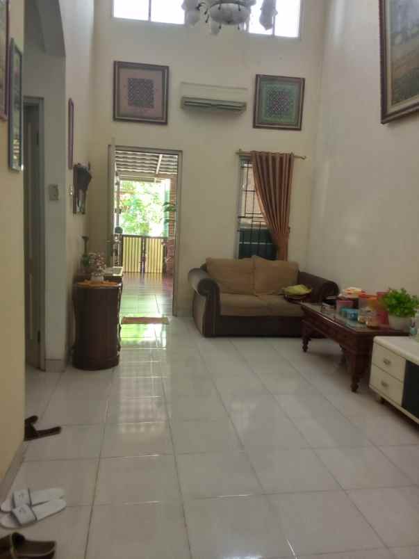 jual cepat rumah 2 lantai di pamulang dekat unpam