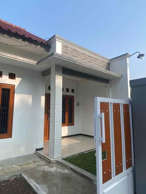 jual rumah baru ready siap huni dekat rs auri clmd