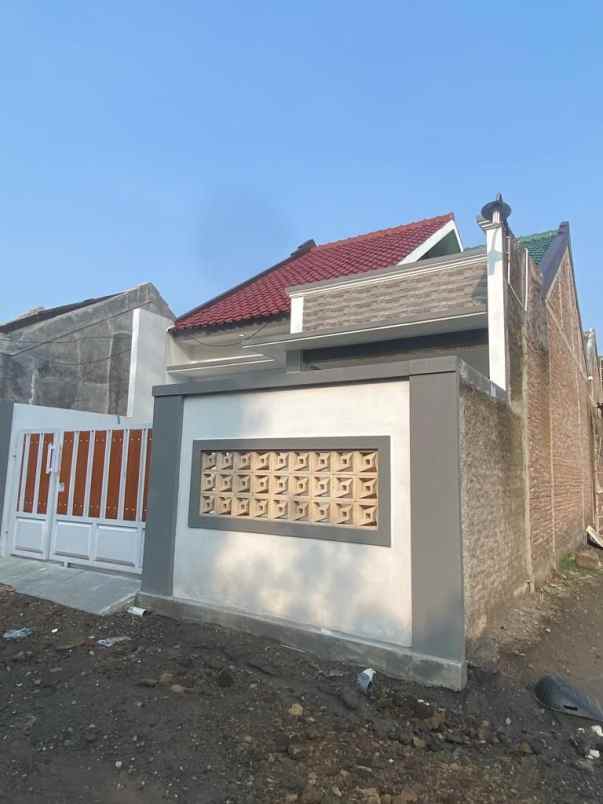 jual rumah baru ready siap huni dekat rs auri clmd