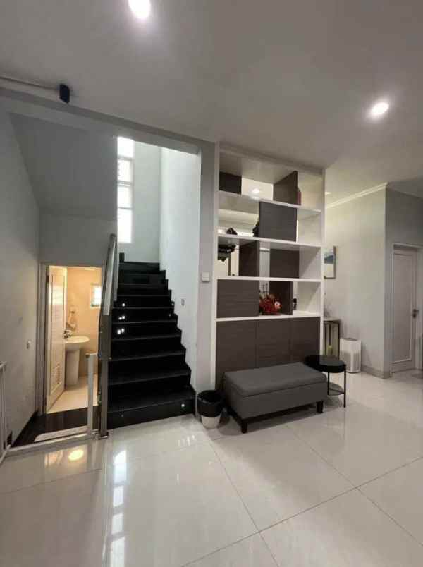 jual rumah furnished golf lake residence jak bar