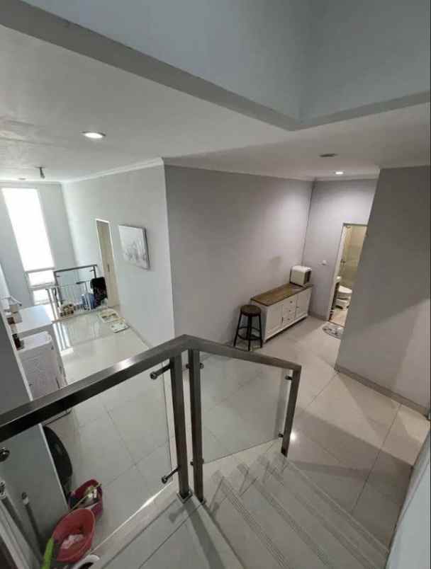 jual rumah furnished golf lake residence jak bar