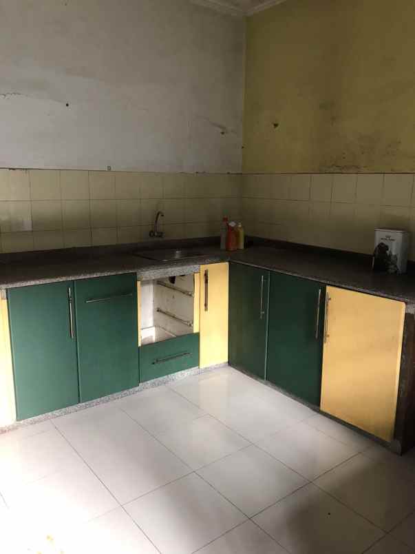 jual rumah hunian 2 lantai di bintaro sektor 3