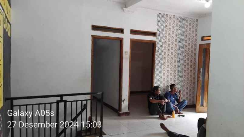 jual rumah nempel jalan mobil udah siap huni