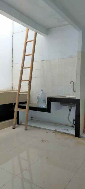 jual rumah taman palem lestari jak bar