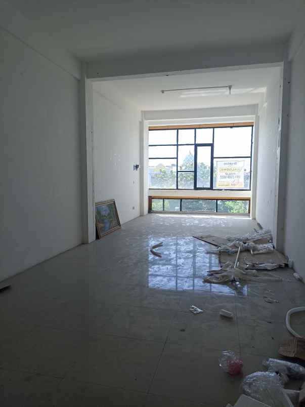 ruko 4 lantai dharmahusada parkir luas minim 2 tahun