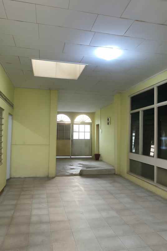 rumah 2 lantai di jalan terandam 1 nomor 13