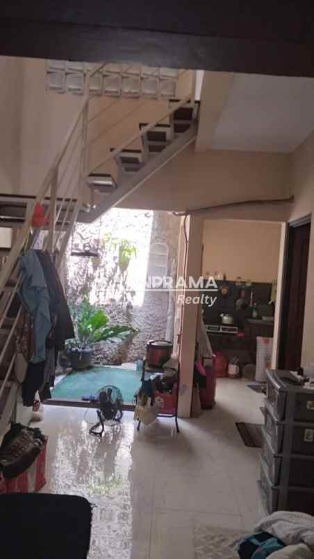 rumah 2 lantai di perumnas depok timur baktijaya depok