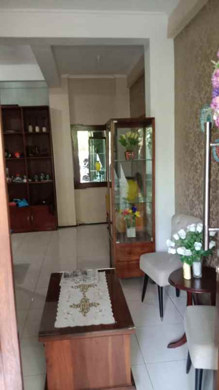 rumah 2 lantai lebar 8 di babatan pratama