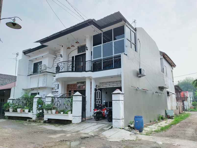 rumah 2 lantai mewah harga murah