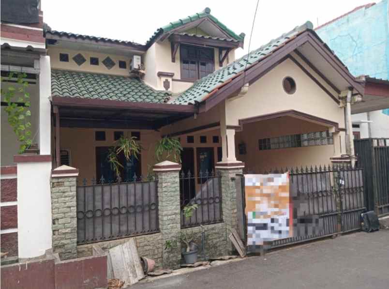 rumah 2 lantai siap huni bekasi selatan