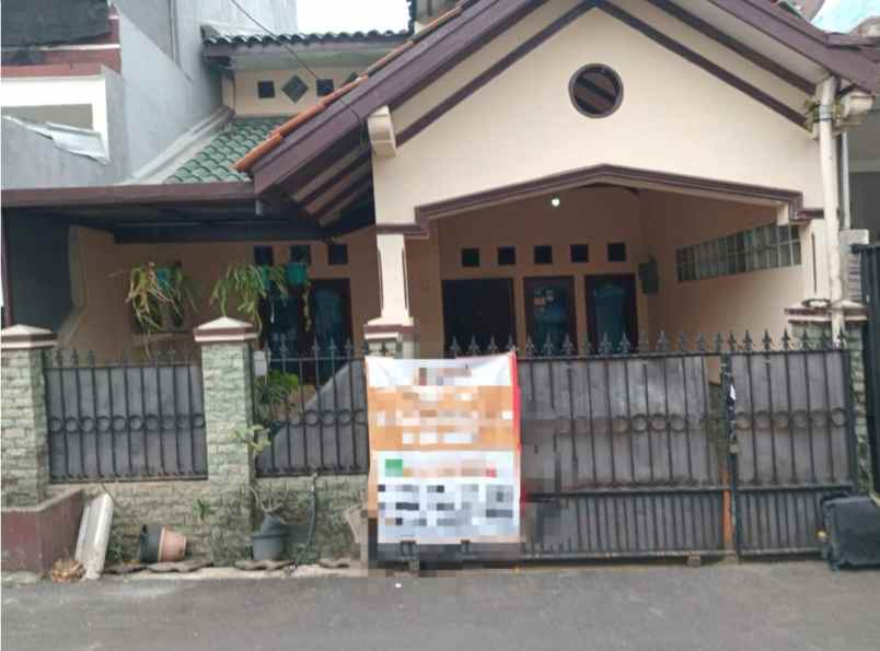 rumah 2 lantai siap huni bekasi selatan