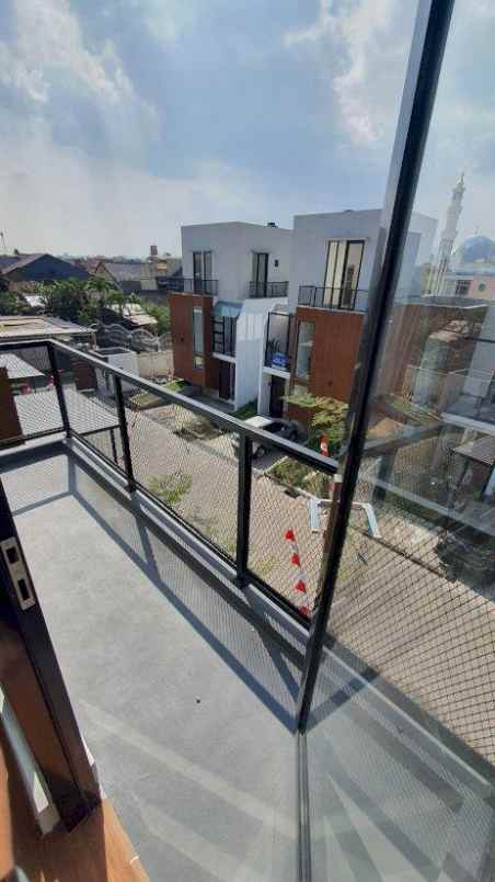 rumah baru contemporary minimalis di antapani