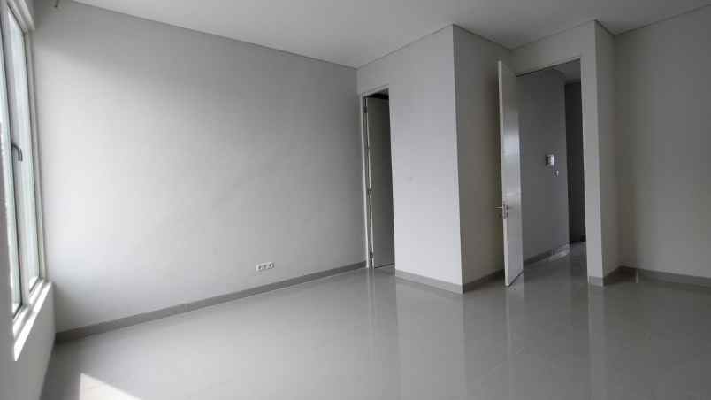 rumah baru gress 2 lantai lebak arum surabaya