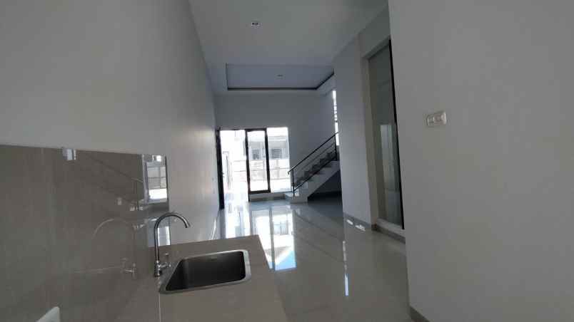 rumah baru gress siap huni lebak arum alexa surabaya