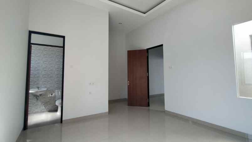 rumah baru gress siap huni lebak arum thalia surabaya