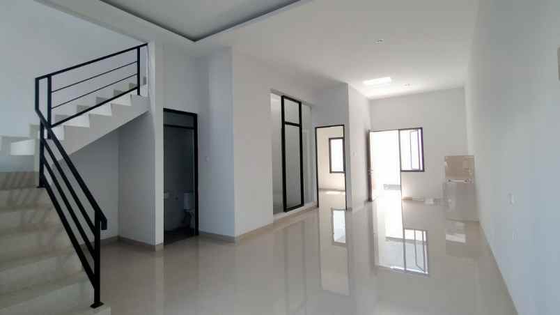 rumah baru gress siap huni lebak arum thalia surabaya