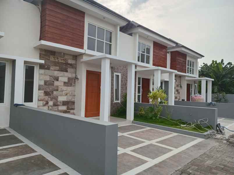 rumah baru minimalis unit ready