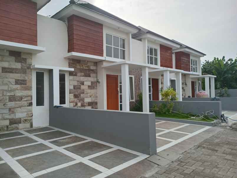 rumah baru minimalis unit ready