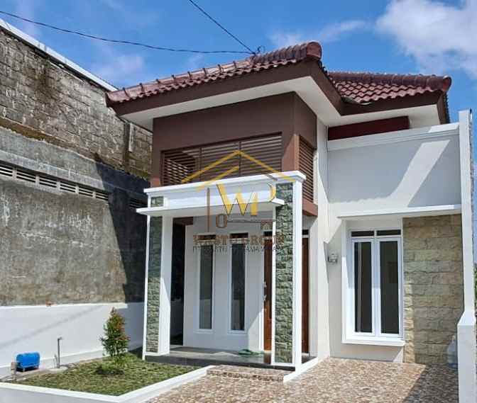 rumah cantik design modern dekat stasiun brambanan