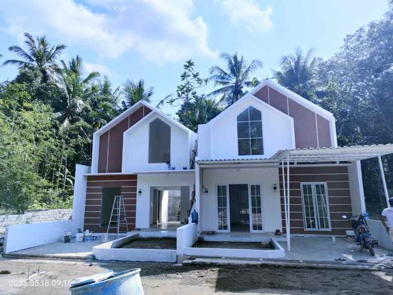 rumah cantik konsep mezzanine dekat umy