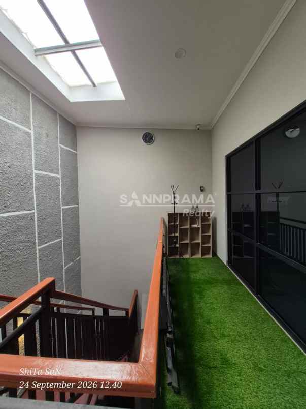 rumah cantik siap huni di pancoran mas akses motor