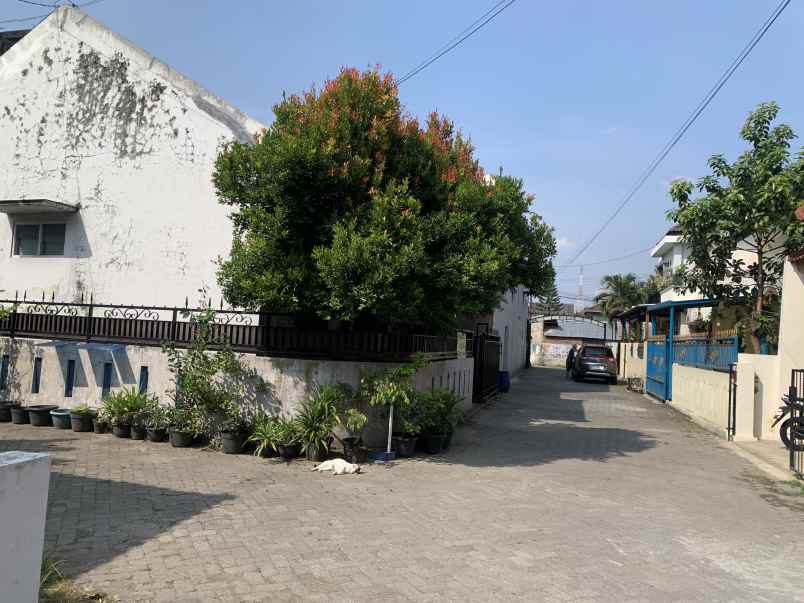 rumah dalam perum belakang hotel cristal lotus