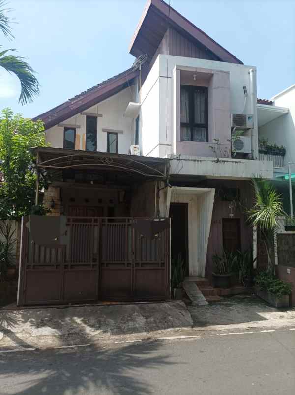 rumah di cempaka putih tengah jakarta pusat