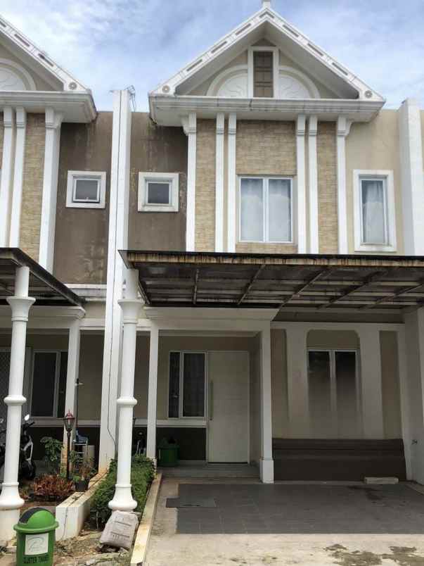rumah di cluster thames jgc jakarta timur