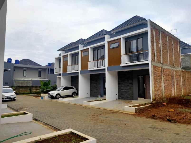 rumah di kawasan bebas banjir di pamulang