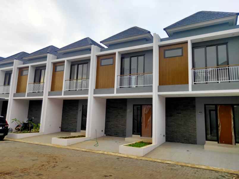 rumah di kawasan bebas banjir di pamulang