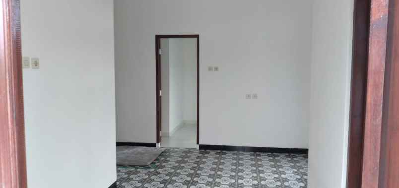 rumah dijual cepat di solodiran siap huni harga nego