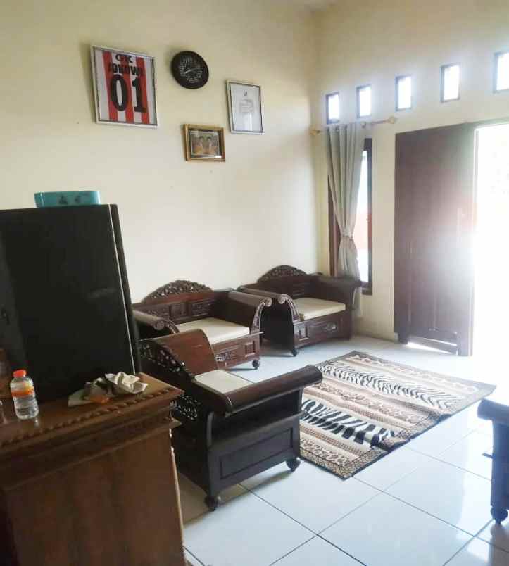 rumah dijual di perumahan pesona laguna 1 tapos depok