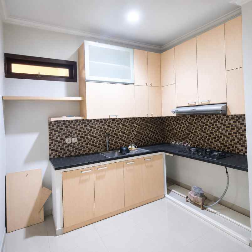 rumah disewakan di kebagusan