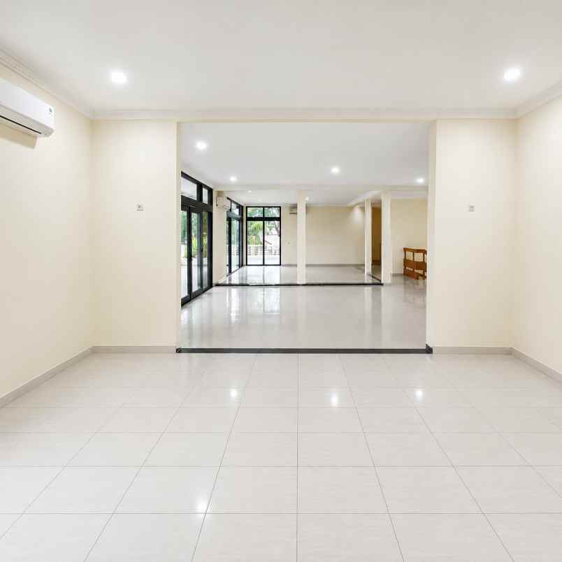 rumah disewakan di kemang