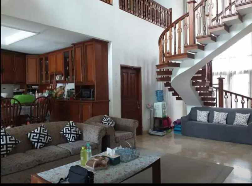 rumah hook luas harga murah di pamulang barat serpong