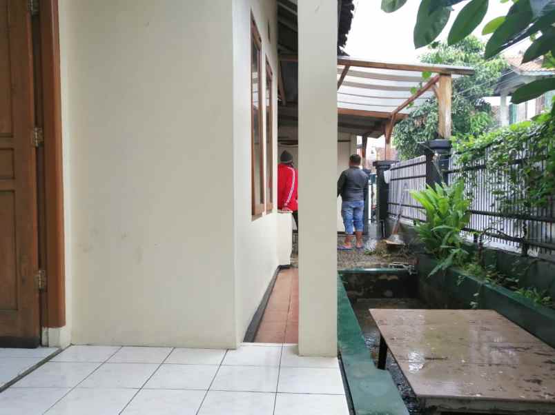 rumah jl mekarwangi ters