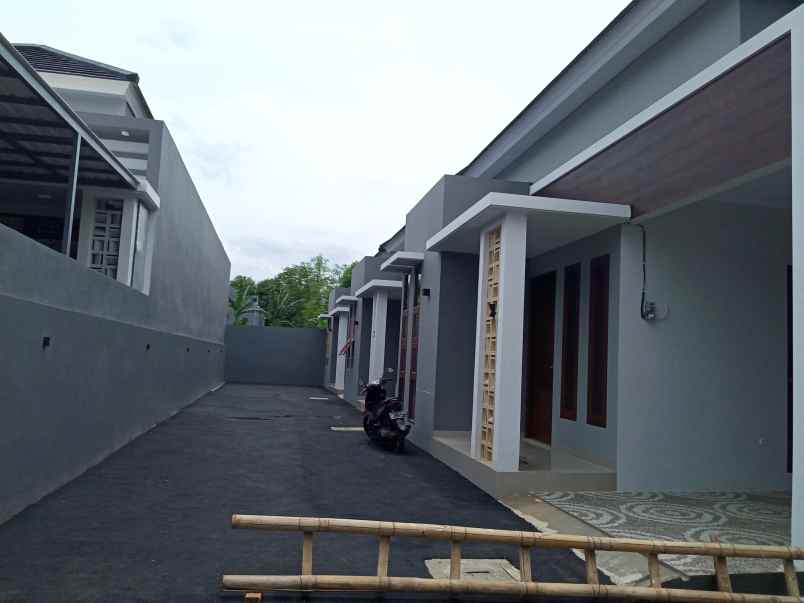 rumah jl samudra jaya grogol