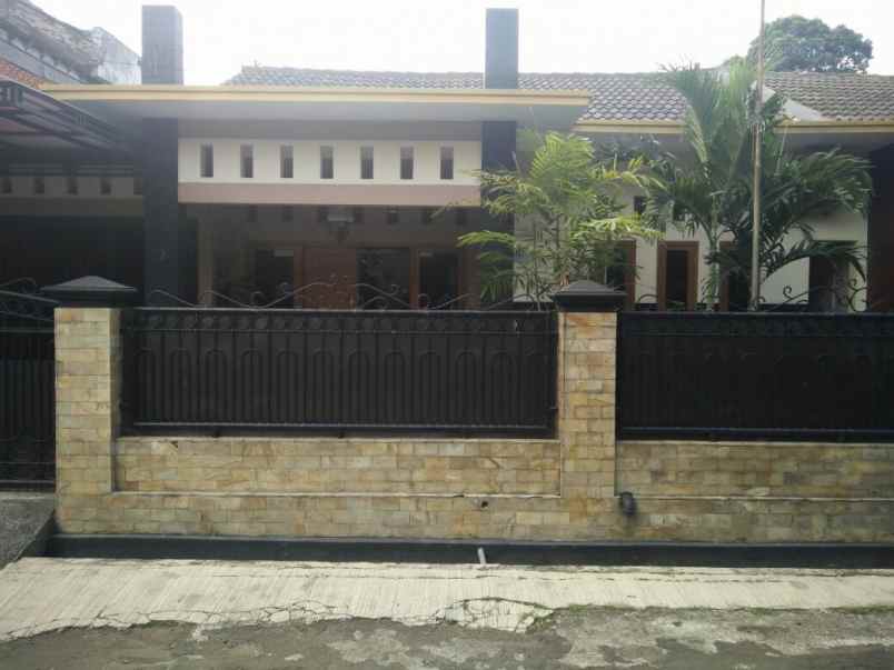 rumah komplek pondok duta 2 jl