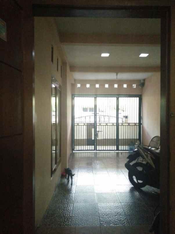 rumah komplek pondok duta 2 jl