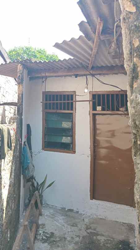 rumah kontrakan 4 pintu di beji depok