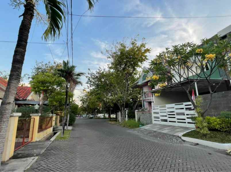 rumah mewah 2 lantai galaxy bumi permai surabaya timur