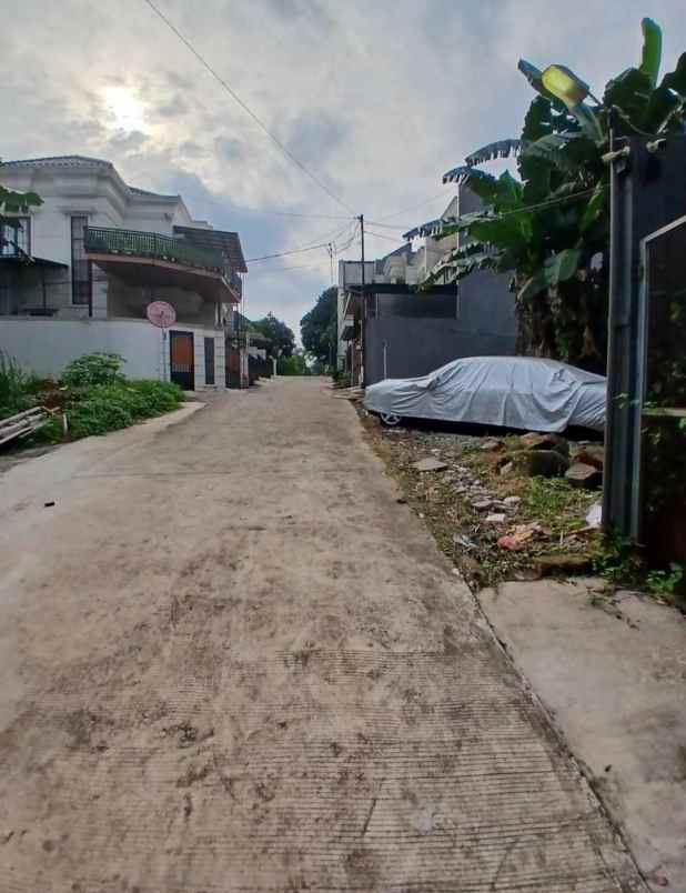 rumah mewah desain klasik 2 lantai di kalimulya depok