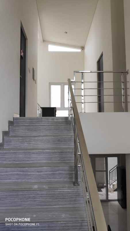 rumah mewah di perum pakuwon city san antonio hook