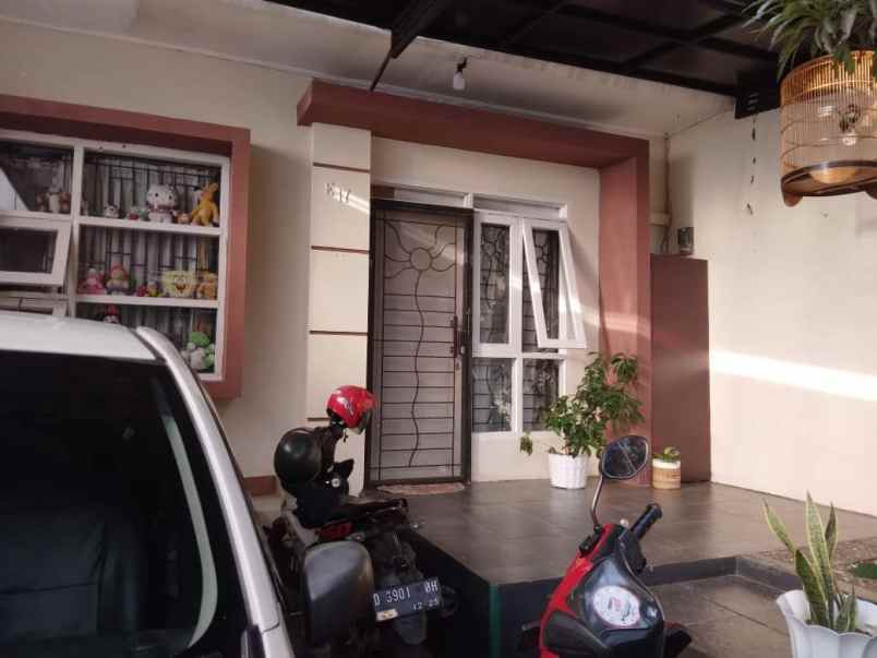 rumah minimalis di jatihandap cicaheum